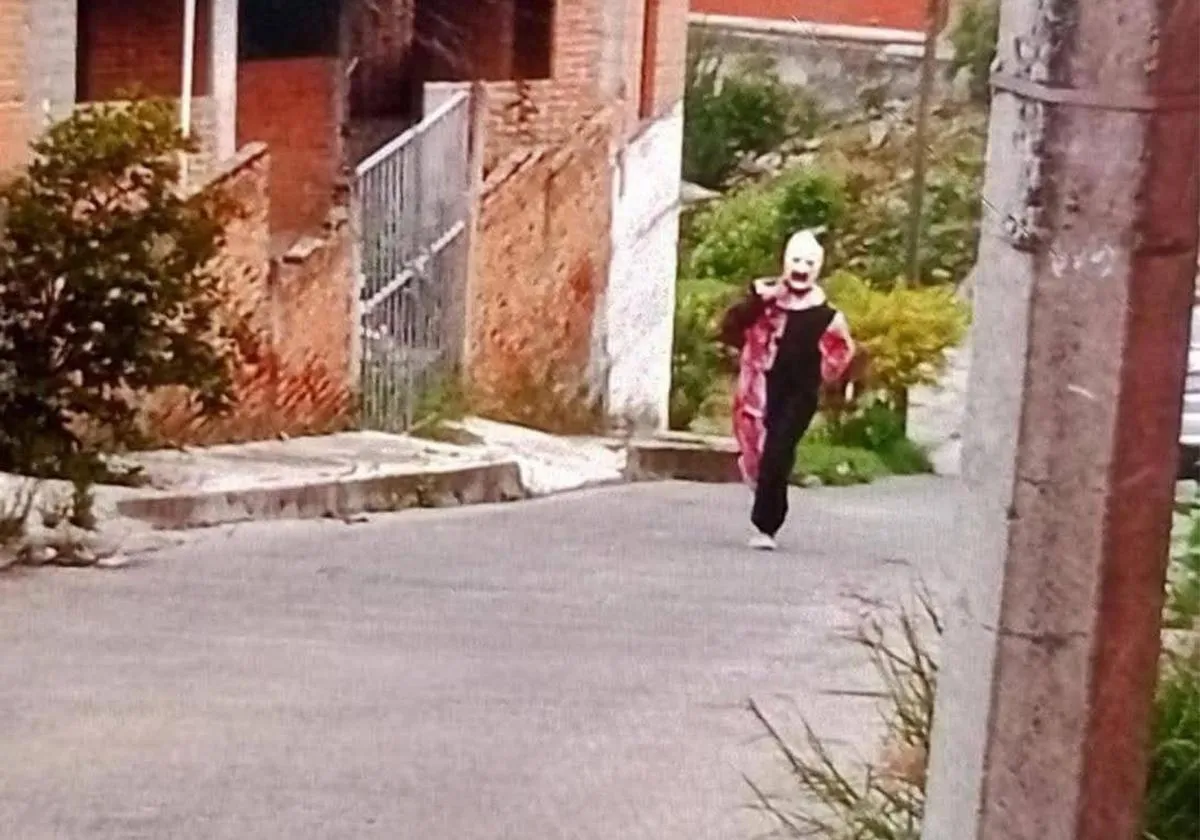 Viralizan reportes sobre payaso que merodea colonias de Morelia