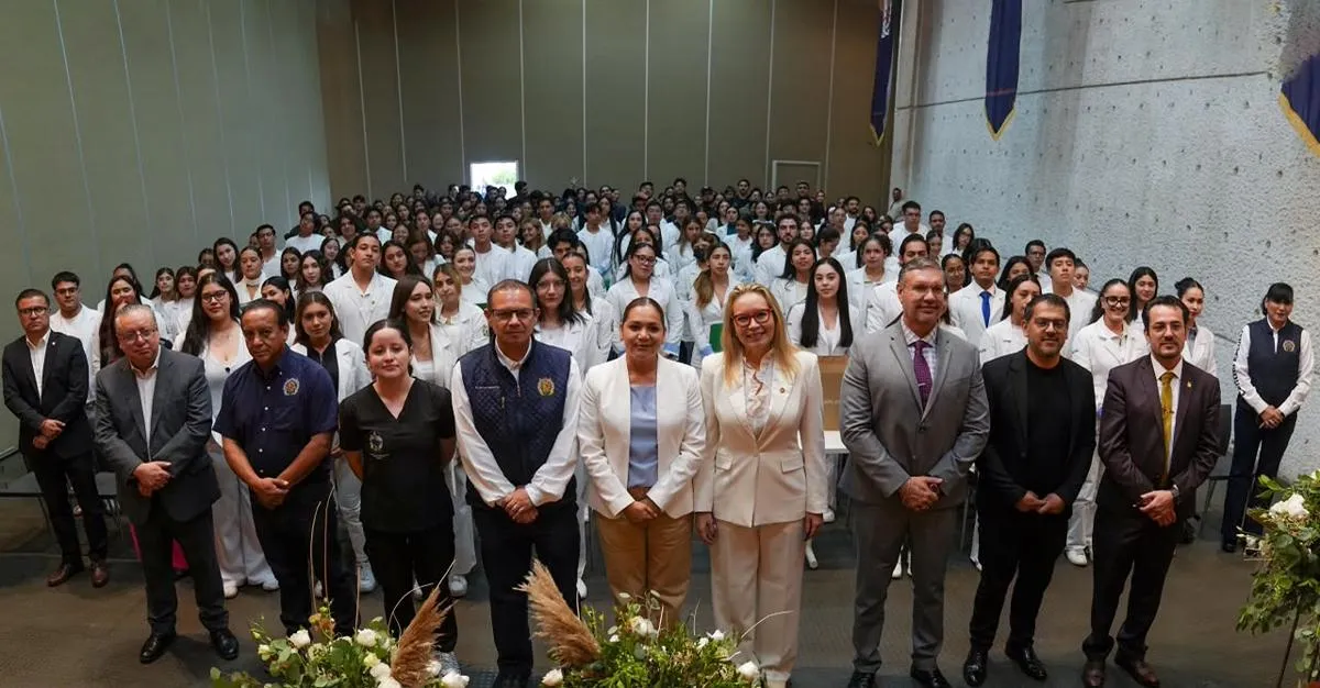 Yarabí Ávila egresados Área de la Salud UMSNH