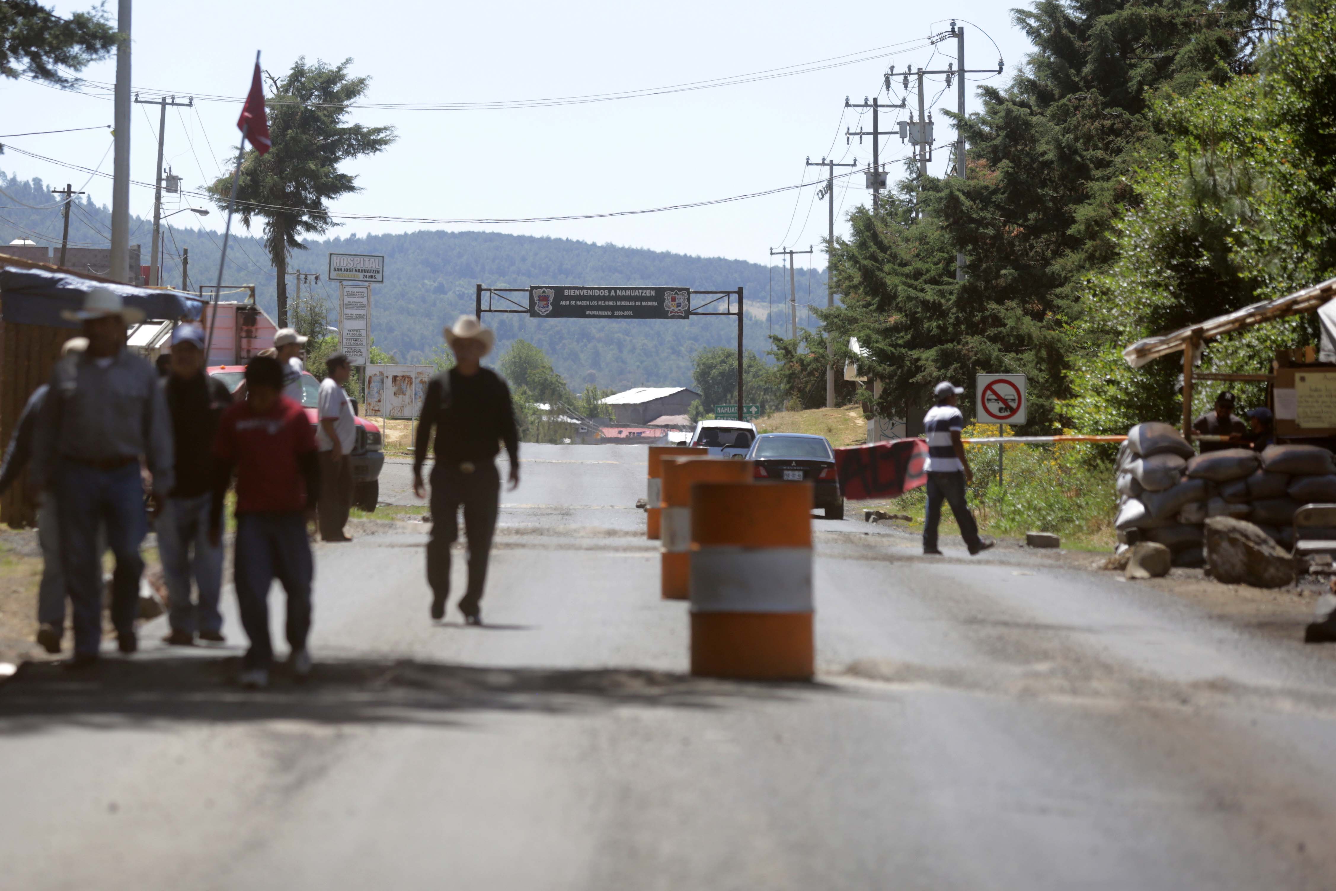 Reporta SSP barricadas de presuntos civiles armados en Nuevo Urecho