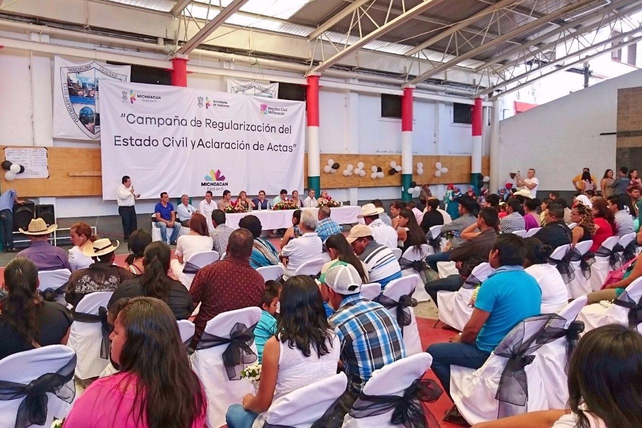 Realiza Registro Civil matrimonios colectivos en la Nueva